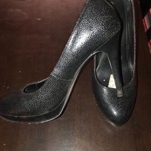 Calvin Klein Pumps size 7.5M. Gently worn.